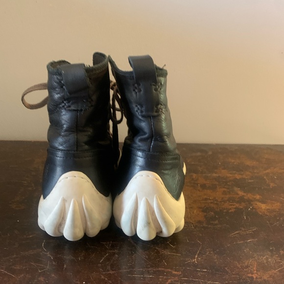 John Fluevog Urban Angels Takami Size 8 - Picture 9 of 9